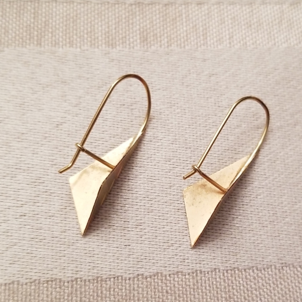 Tri-gold geometric earrings - Picture 4 of 6